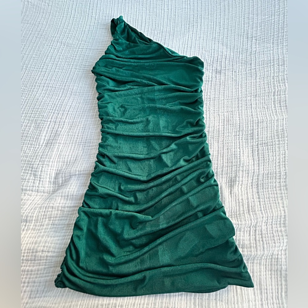 One Shoulder Green Scrunched Stretchy Dress